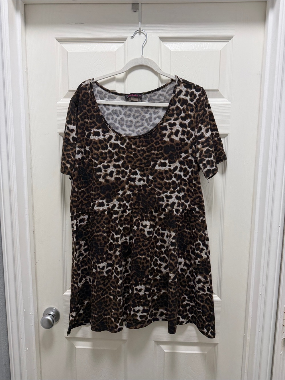 Annabelle Leopard Print Short Sleeve Tunic - Brown & Cream